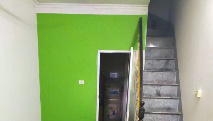 Cho thuê nhà trong ngõ Nguyễn Chí Thanh, Đống Đa, Hà Nội. Dt 30m – 3 tầng. Mt 4m  - Giá 8 Triệu